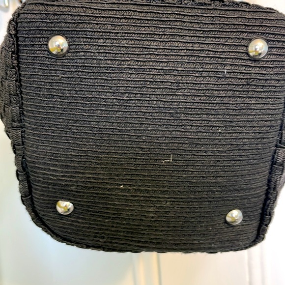 Basket-weave wood handle bag - Picture 2 of 5